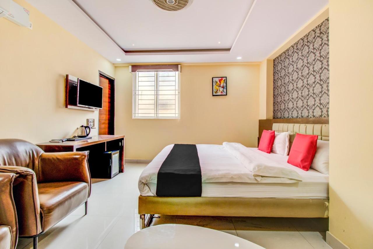 แคปิตัล โอ 5381 ดิ เอมิเรตส์ โฮเต็ล Hotel บังกาลอร์ ภายนอก รูปภาพ