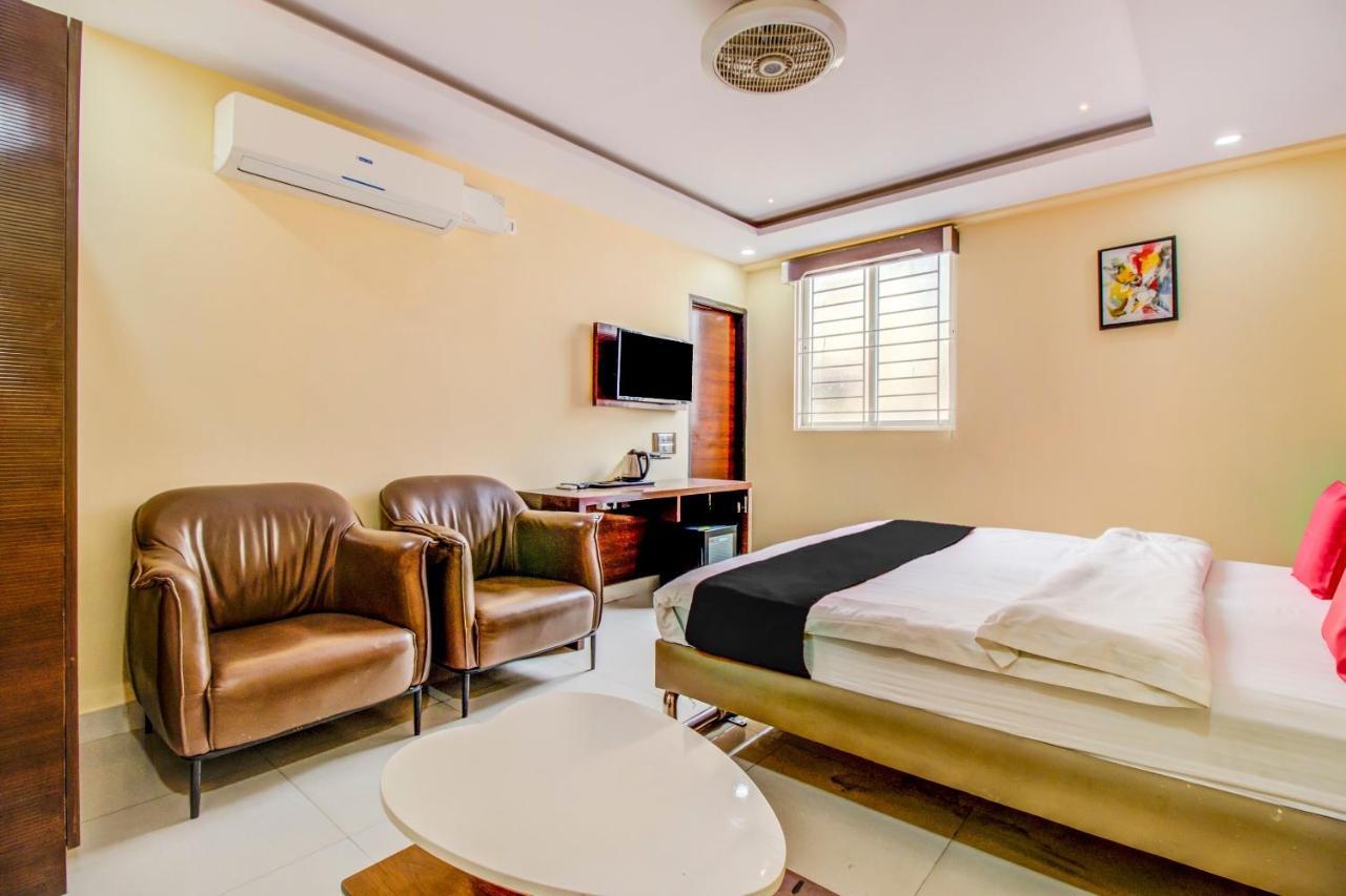 แคปิตัล โอ 5381 ดิ เอมิเรตส์ โฮเต็ล Hotel บังกาลอร์ ภายนอก รูปภาพ